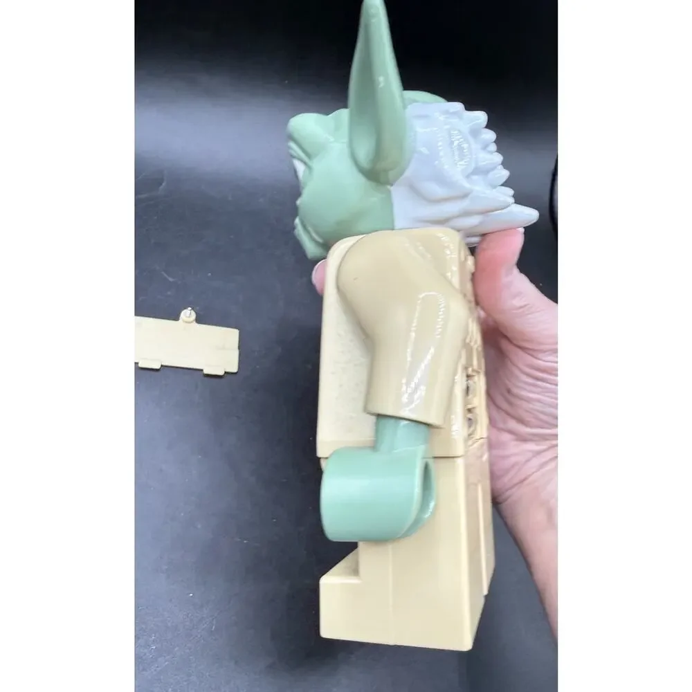Lego Star Wars Minifigure YODA Poseable Alarm Clock WORKS GREAT!!